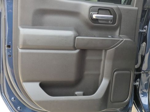 Used 2019 Chevrolet Silverado 1500 LT w/ Texas Edition image 14