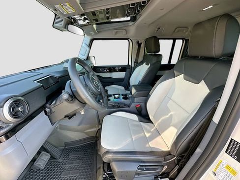 Used 2025 INEOS Grenadier image 19