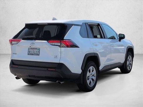 Used 2024 Toyota RAV4 LE AWD/4WD image 5
