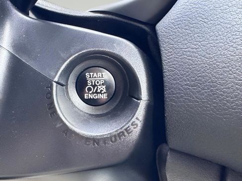 Used 2016 Jeep Renegade 75th Anniversary AWD/4WD image 23