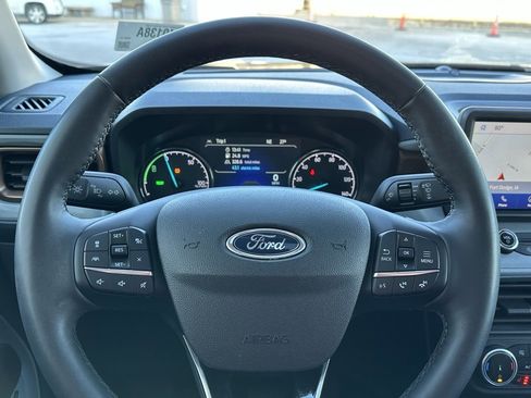 Used 2024 Ford Maverick Lariat image 30