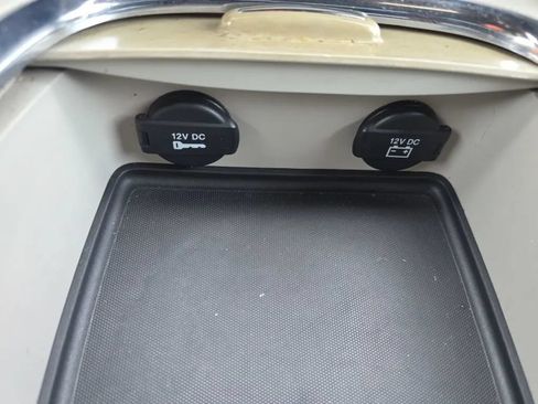 Used 2018 Dodge Grand Caravan SXT FWD image 29