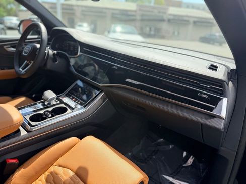 Used 2024 Audi RS Q8 AWD/4WD image 24