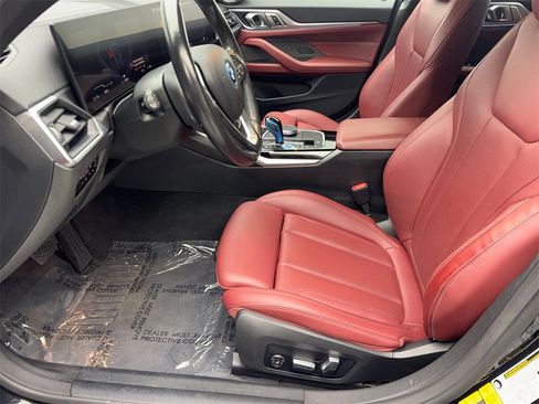 Used 2022 BMW i4 eDrive40 image 26