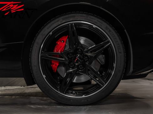 Used 2024 Chevrolet Corvette Stingray w/ Z51 Performance Package image 26