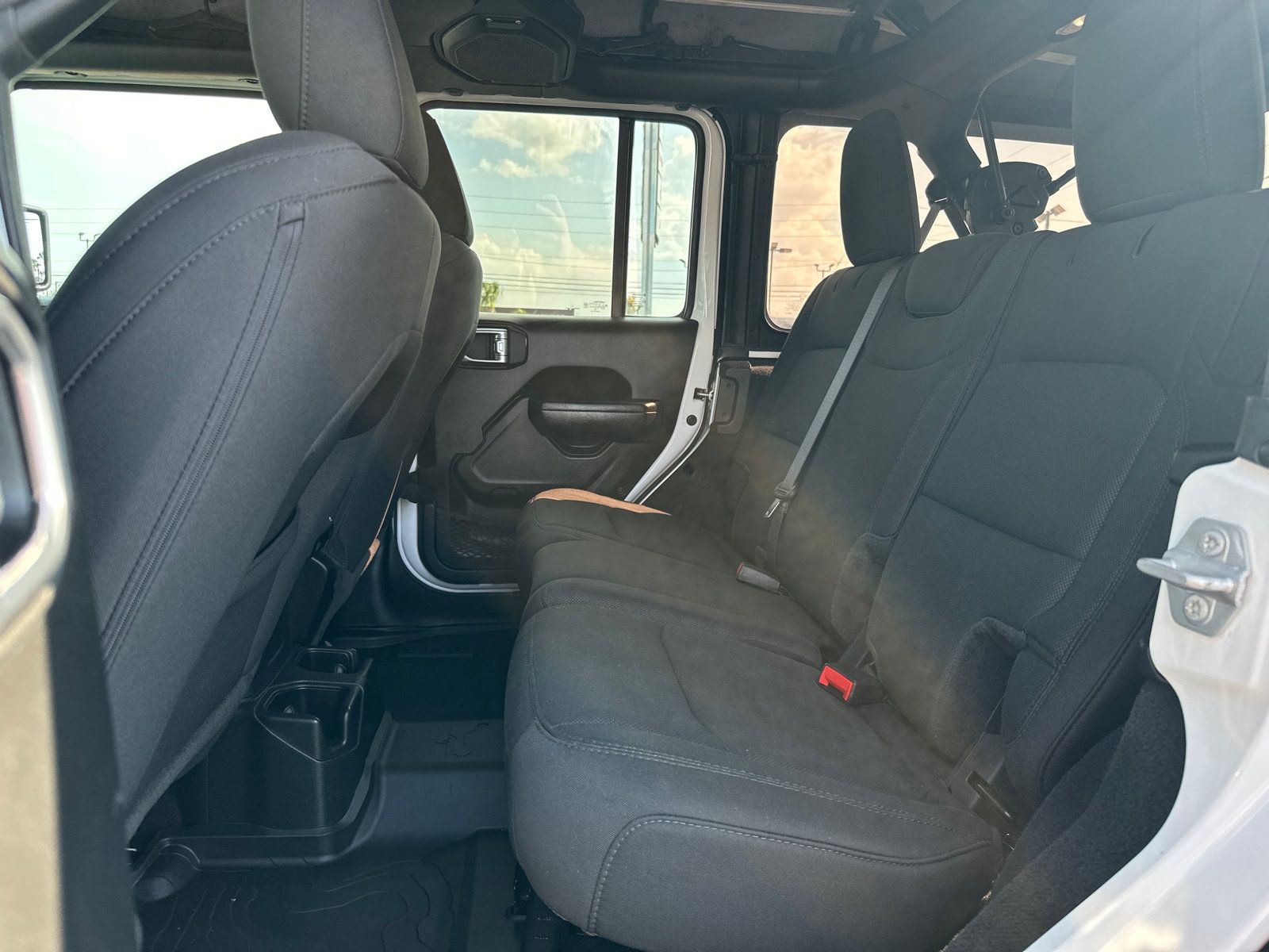 Used 2022 Jeep Wrangler Unlimited Sport AWD/4WD image 14