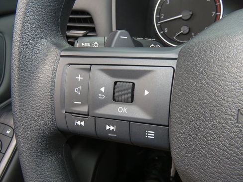 Certified 2025 Nissan Rogue S image 24