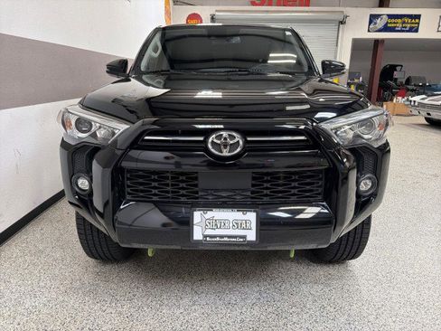 Used 2021 Toyota 4Runner SR5 Premium w/ Moonroof Package image 2