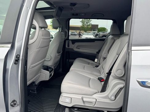 Used 2021 Honda Odyssey Touring image 11