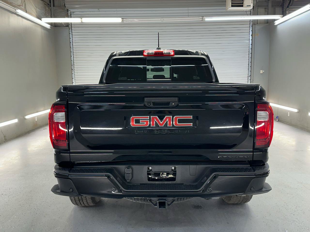 Used 2024 GMC Canyon Denali AWD/4WD image 7