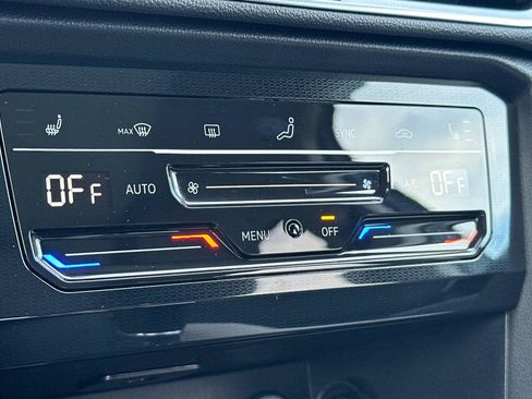 New 2026 Volkswagen Taos SE AWD/4WD image 19