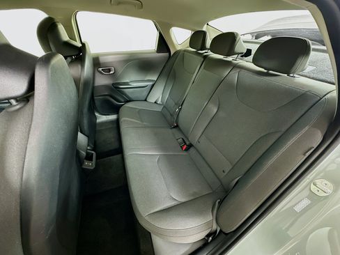 Used 2025 Kia K4 LXS image 26