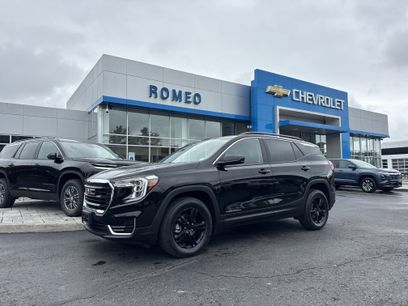 Used 2022 GMC Terrain SLE w/ Driver Convenience Package