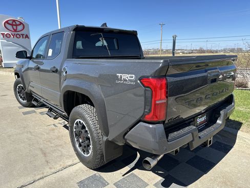 New 2026 Toyota Tacoma TRD Off-Road w/ TRD Off Road Upgrade Package AWD/4WD image 4