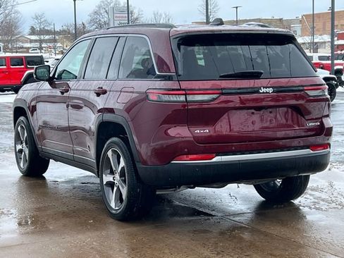 New 2026 Jeep Grand Cherokee Limited w/ Trailer Tow Package AWD/4WD image 8