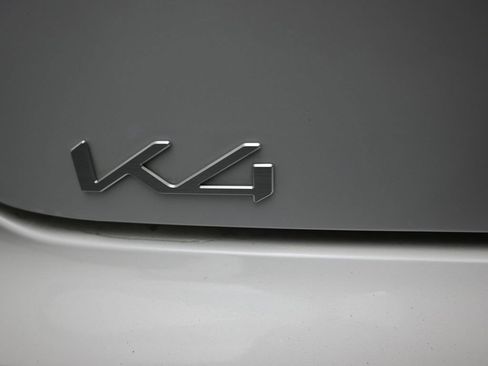 Used 2025 Kia K4 LXS image 37