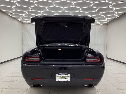 Used 2018 Dodge Challenger GT w/ Driver Convenience Group image 39