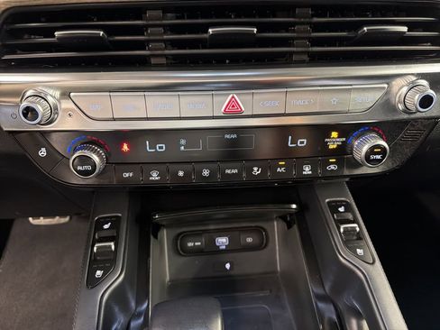 Used 2020 Kia Telluride SX w/ SX Prestige Package AWD/4WD image 14