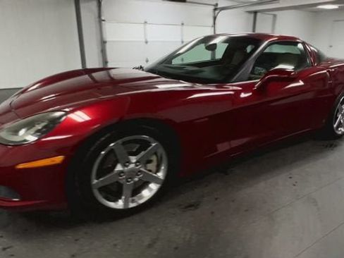 Used 2007 Chevrolet Corvette Coupe w/ Preferred Equipment Group RWD image 4