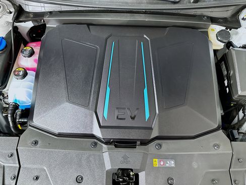 Used 2024 Hyundai Ioniq 5 SEL image 33