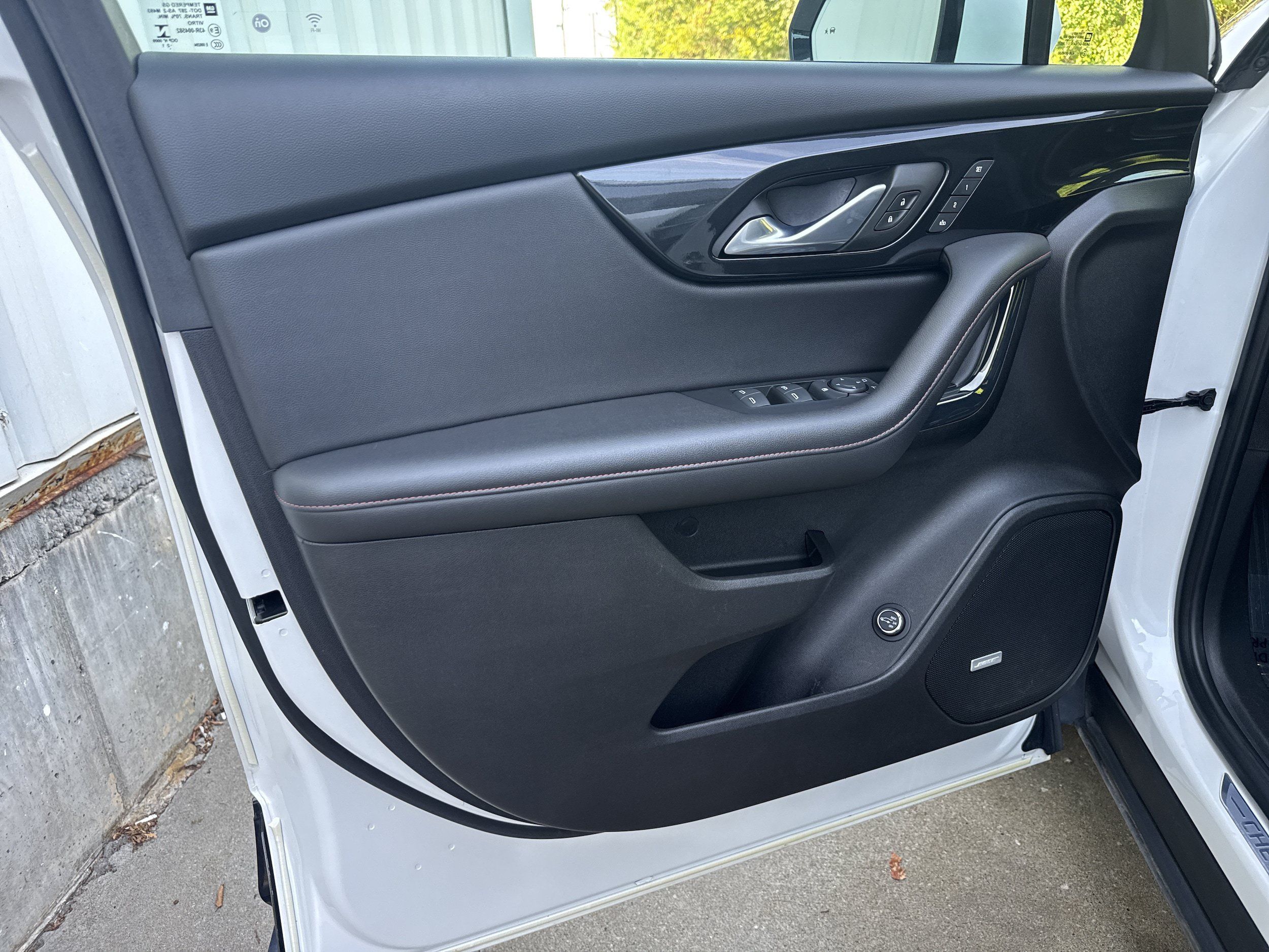 Used 2021 Chevrolet Blazer RS w/ Enhanced Convenience Package FWD image 7
