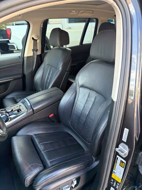 Used 2021 BMW X7 xDrive40i w/ Premium Package AWD/4WD image 14