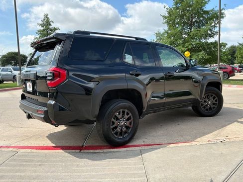 Used 2025 Toyota 4Runner SR5 RWD image 6