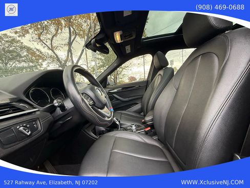Used 2021 BMW X1 xDrive28i w/ Premium Package image 8
