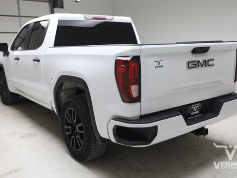 Used 2024 GMC Sierra 1500 Pro w/ Graphite Edition RWD image 3