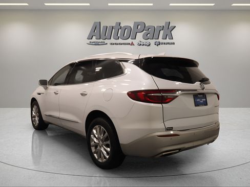 Used 2019 Buick Enclave Premium w/ Experience Buick Package FWD image 7