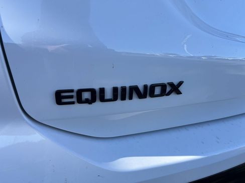 Used 2024 Chevrolet Equinox RS FWD image 30