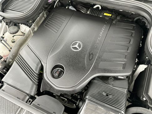 Used 2025 Mercedes-Benz GLE 450 4MATIC Coupe image 34