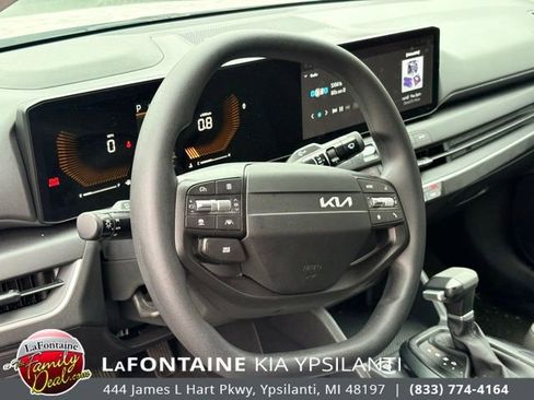 Certified 2025 Kia K4 LXS image 12