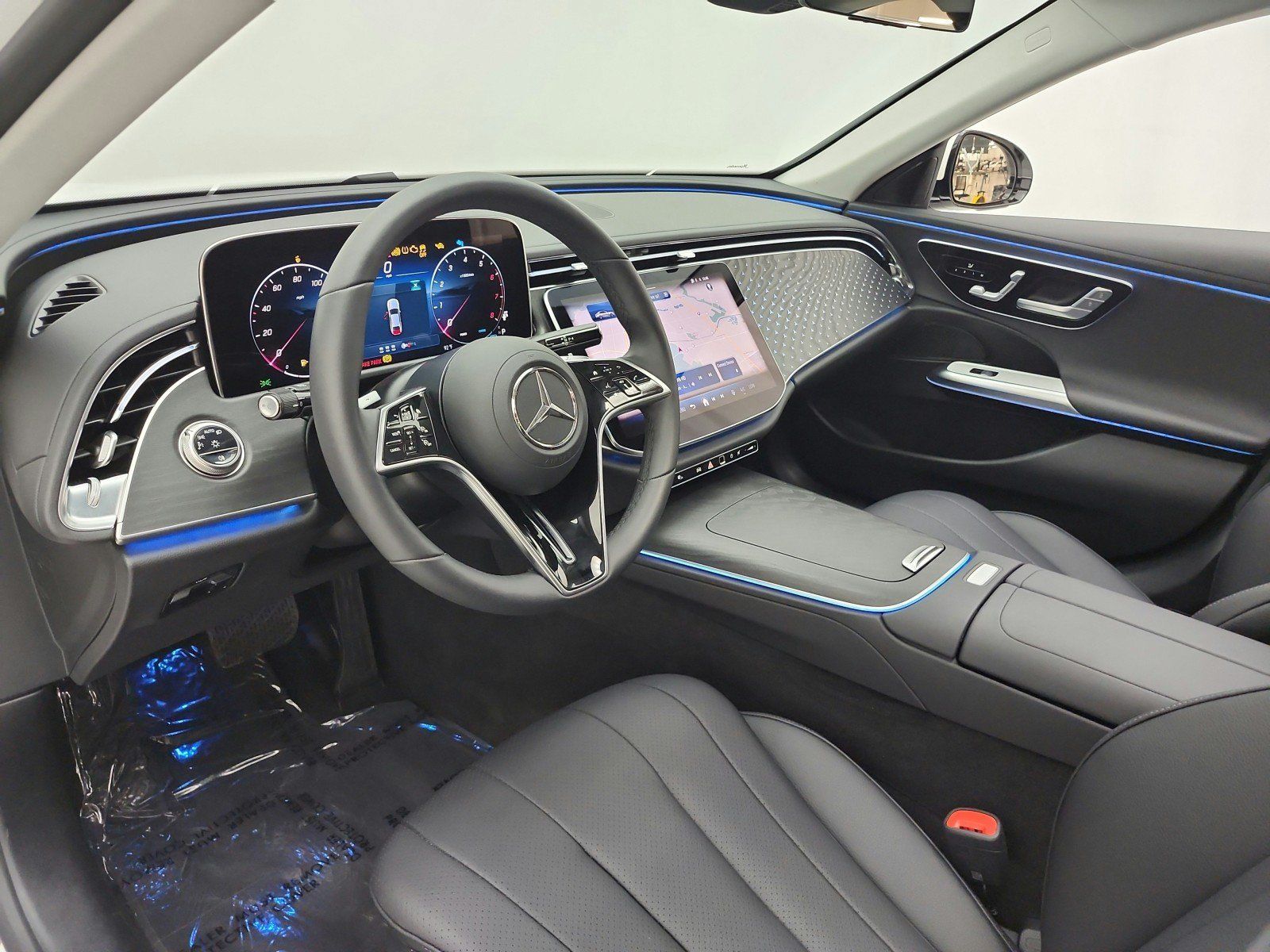 Used 2026 Mercedes-Benz E 450 4MATIC Sedan w/ Winter Package image 12