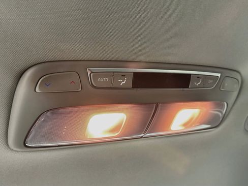 Used 2024 Kia Telluride LX FWD image 27