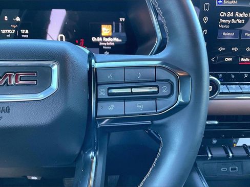 Certified 2025 GMC Canyon AT4 w/ AT4 Premium Package image 11