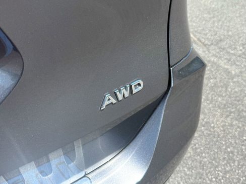Used 2018 Nissan Rogue S AWD/4WD image 12