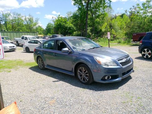 Used 2014 Subaru Legacy 2.5i Premium AWD/4WD image 11