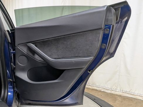 Used 2021 Tesla Model Y Performance image 21