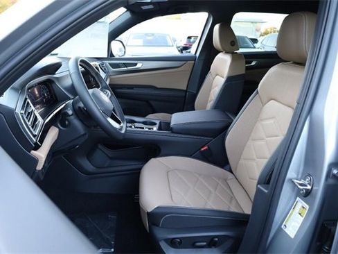 New 2026 Volkswagen Atlas Cross Sport SE image 7