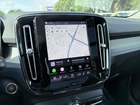 Certified 2025 Volvo XC40 B5 Core AWD/4WD image 20