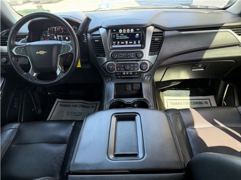 Used 2018 Chevrolet Suburban LT AWD/4WD image 26