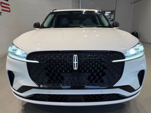 Used 2025 Lincoln Aviator Reserve w/ Equipment Group 201A AWD/4WD image 4