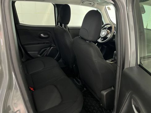Used 2023 Jeep Renegade Latitude AWD/4WD image 22