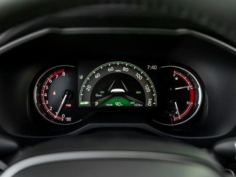 Used 2025 Toyota RAV4 XLE w/ Convenience Package FWD image 20