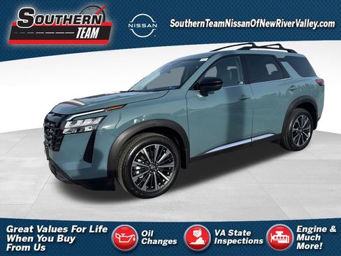New 2026 Nissan Pathfinder Platinum image 1