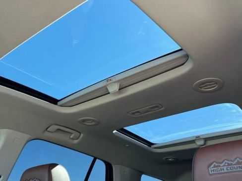 Used 2018 Chevrolet Traverse High Country w/ LPO, Cargo Package image 55