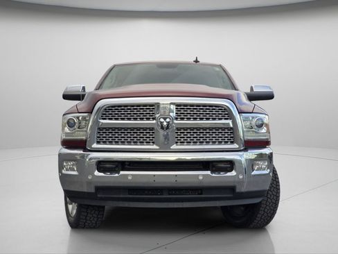 Used 2018 RAM 2500 Laramie w/ Convenience Group AWD/4WD image 3
