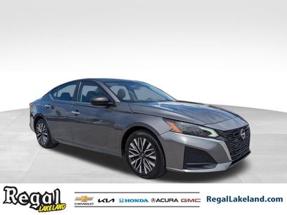 Used 2024 Nissan Altima 2.5 SV