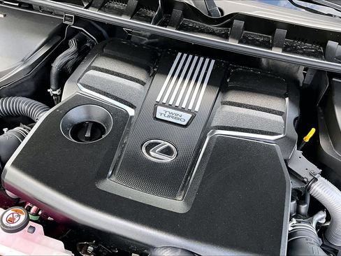New 2026 Lexus LX 600 4WD w/ Premium Package image 18
